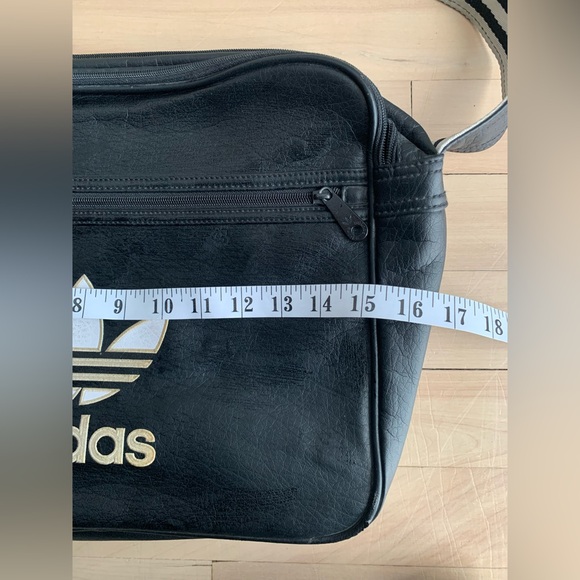 ADIDAS Originals - Vintage Airliner
Messenger Bag | Y2K streetwear archive piece - Picture 11 of 12